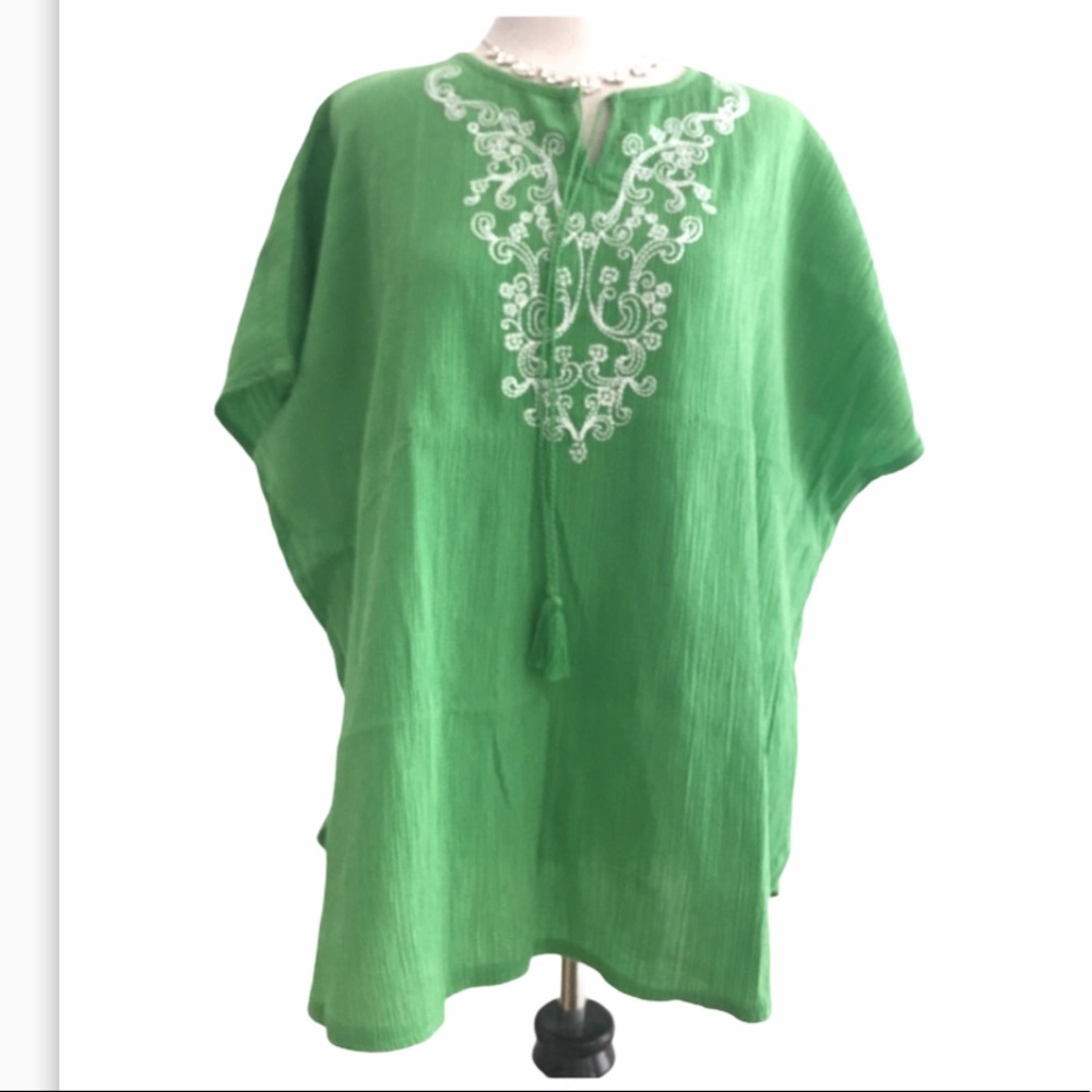 NWT Pacific Island Embroidered Top.